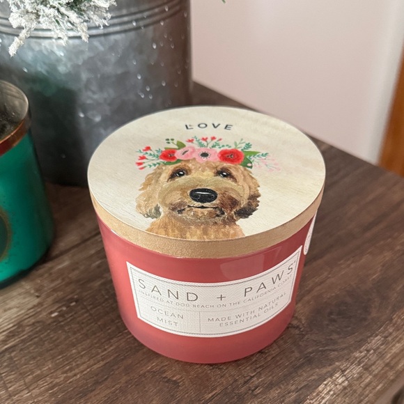 NWT Sand + Paws Ocean Mist Goldendoodle Candle - Picture 2 of 4